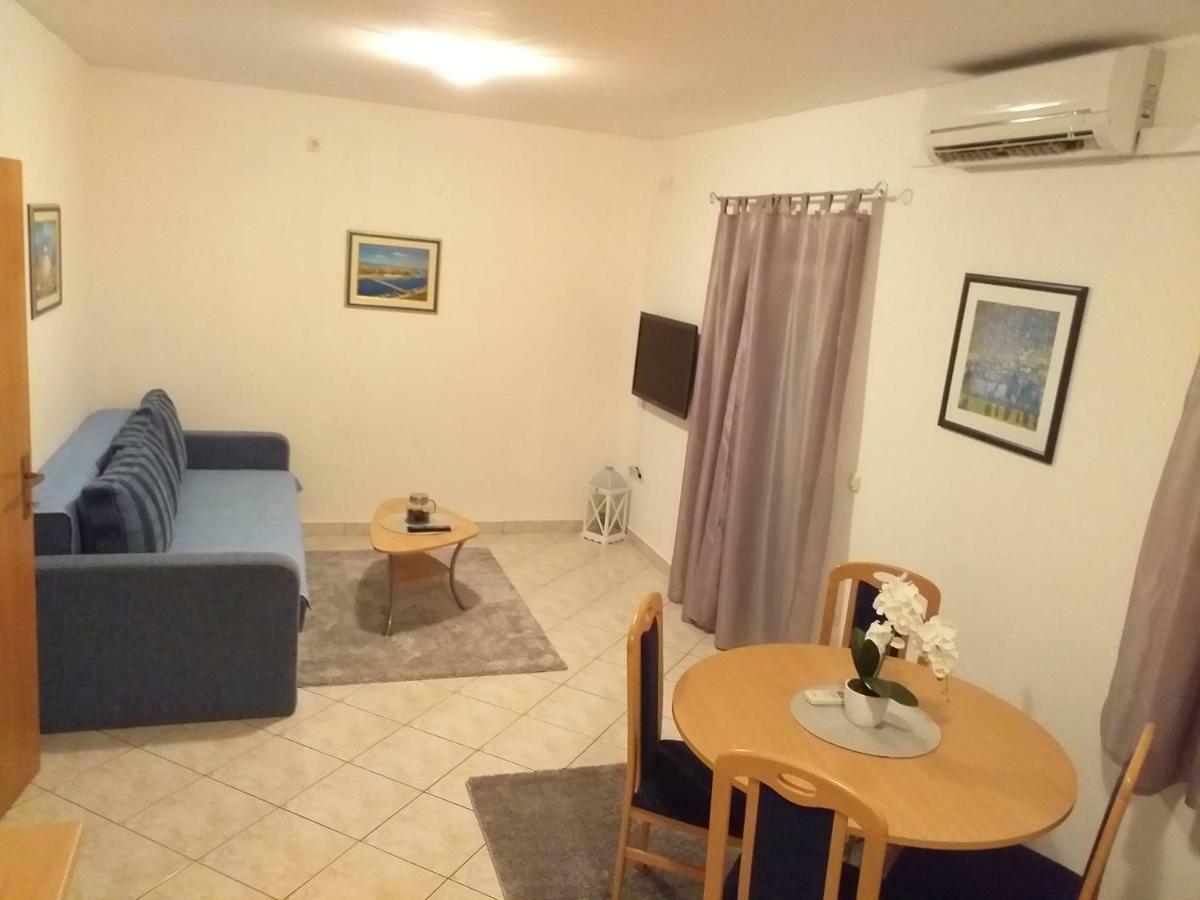 Apartments Vila Ana ヴィル エクステリア 写真