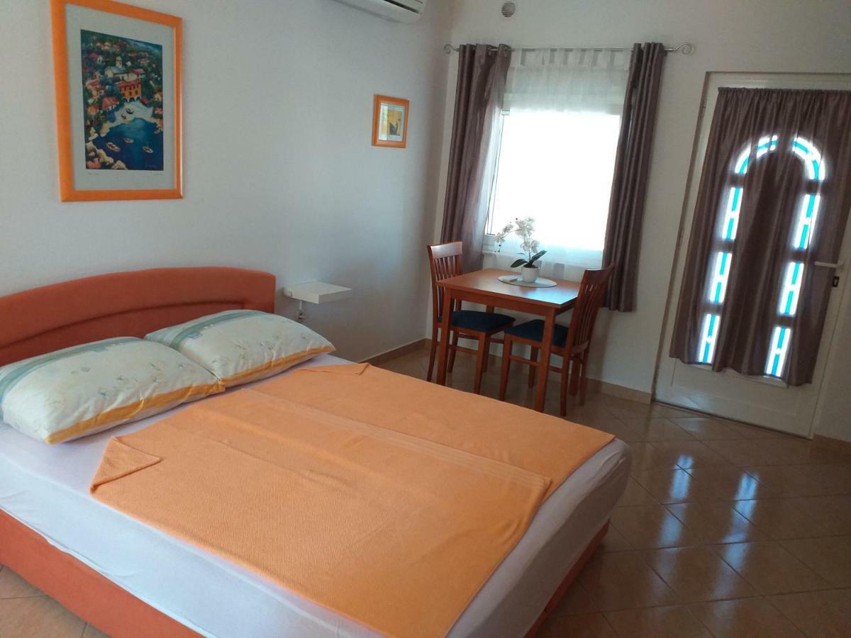 Apartments Vila Ana ヴィル エクステリア 写真
